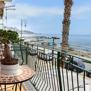 Sun Sea House Taormina , Giardini Naxos Italy